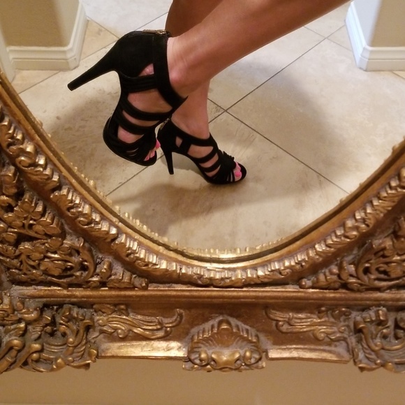 💖Host Pick💖 Tory Burch Black Suede Heels - Picture 6 of 8